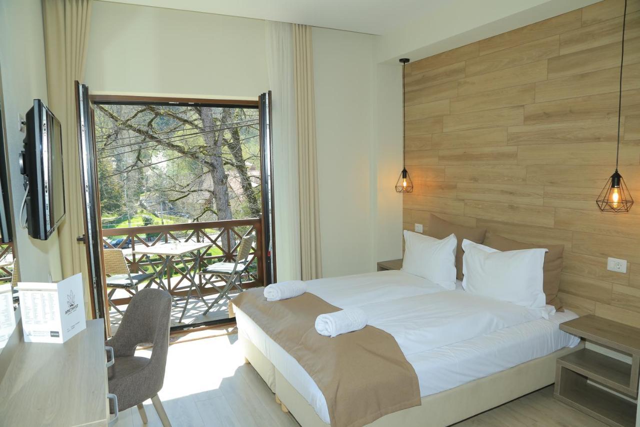 ソバタ Amethyst Bed & Breakfast エクステリア 写真